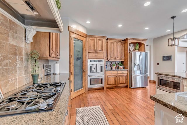 6455 S RAYMOND DR, South Weber, UT 84405
