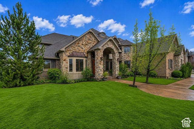 6455 S RAYMOND DR, South Weber, UT 84405