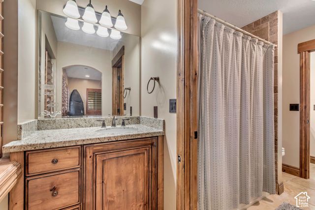 6455 S RAYMOND DR, South Weber, UT 84405