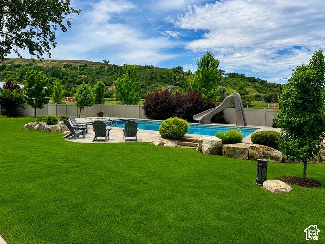 6455 S RAYMOND DR, South Weber, UT 84405