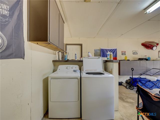 103 Lackey, Florence, TX 76527