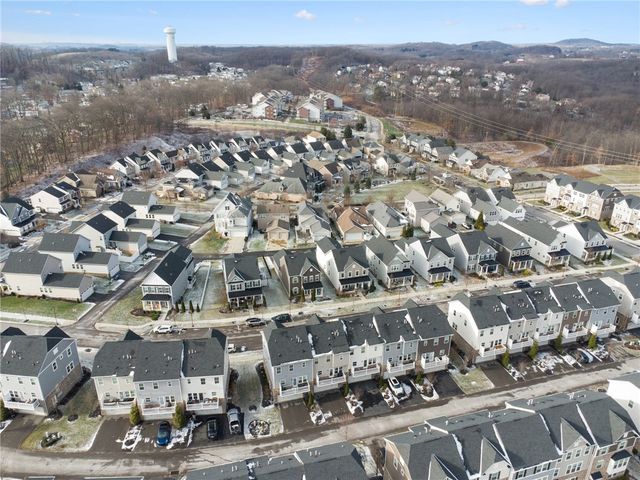 527 Captain Lee Boss Way, Cranberry Twp, PA 16066