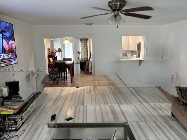 2540 NW 111th St, Miami, FL 33167