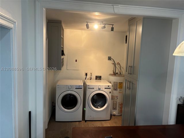 2540 NW 111th St, Miami, FL 33167
