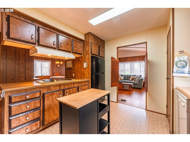 1199 N TERRY St 128, Eugene, OR 97402