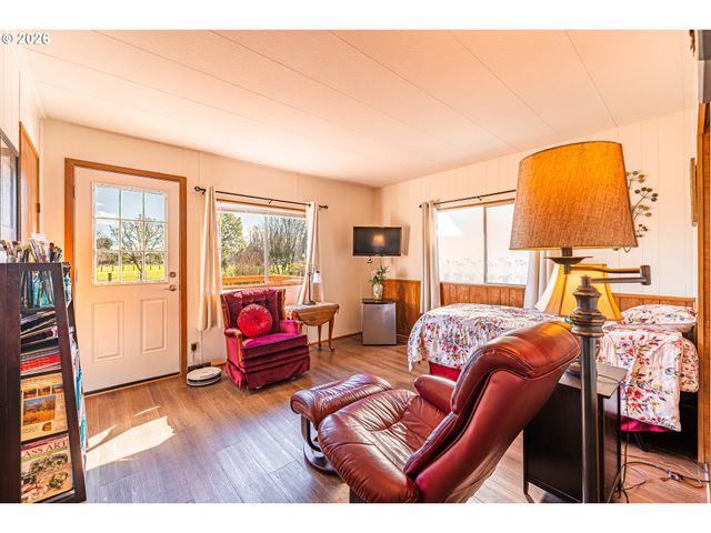 1199 N TERRY St 128, Eugene, OR 97402