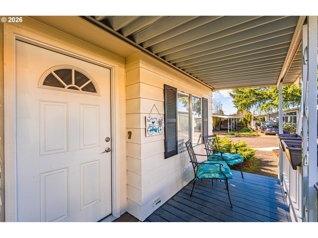 1199 N TERRY St 128, Eugene, OR 97402