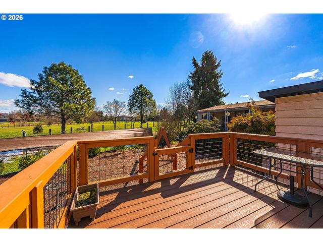 1199 N TERRY St 128, Eugene, OR 97402