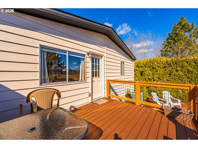 1199 N TERRY St 128, Eugene, OR 97402