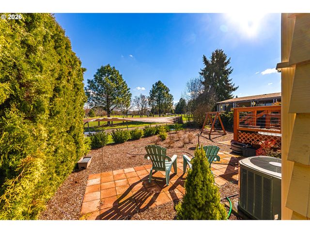 1199 N TERRY St 128, Eugene, OR 97402