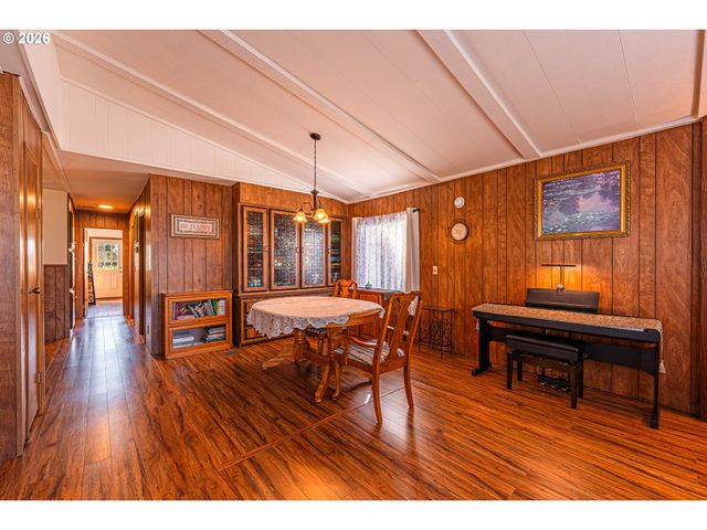 1199 N TERRY St 128, Eugene, OR 97402