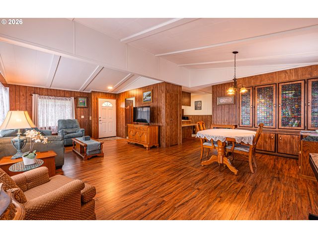 1199 N TERRY St 128, Eugene, OR 97402