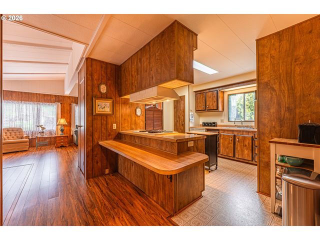 1199 N TERRY St 128, Eugene, OR 97402