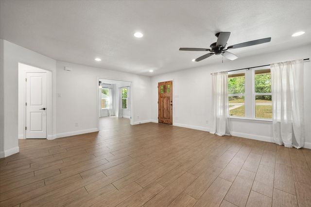 2158 Morning Glory Avenue, Fort Worth, TX 76111