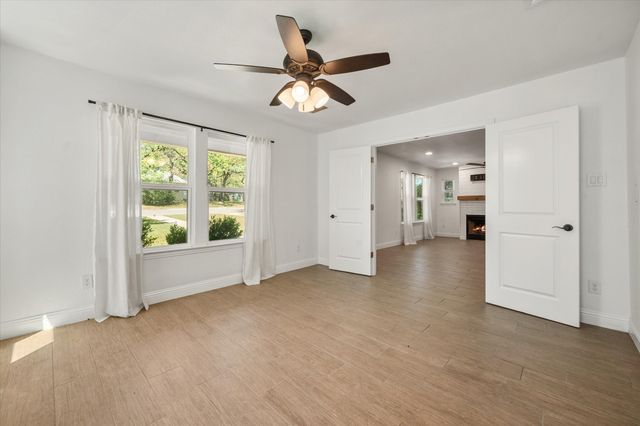 2158 Morning Glory Avenue, Fort Worth, TX 76111