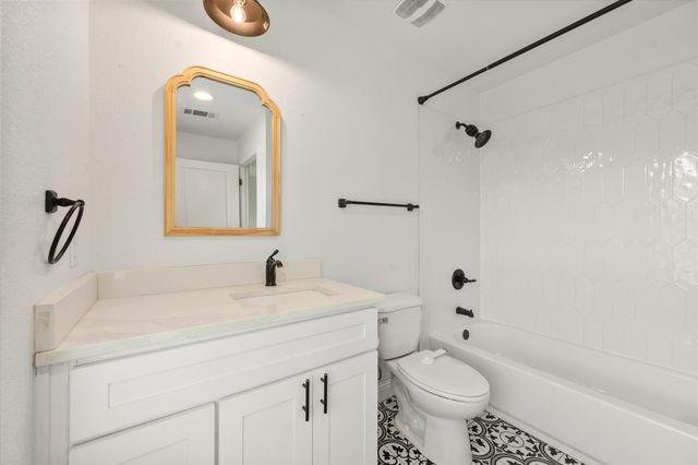 2158 Morning Glory Avenue, Fort Worth, TX 76111