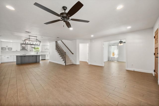 2158 Morning Glory Avenue, Fort Worth, TX 76111