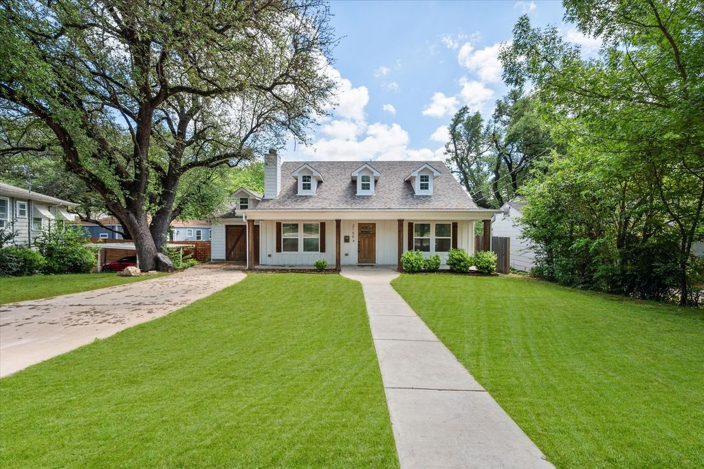 2158 Morning Glory Avenue, Fort Worth, TX 76111