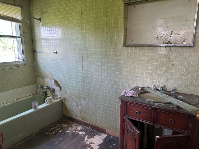 35 Lands End Road, Crab Orchard, KY 40419