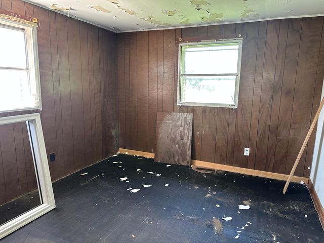 35 Lands End Road, Crab Orchard, KY 40419