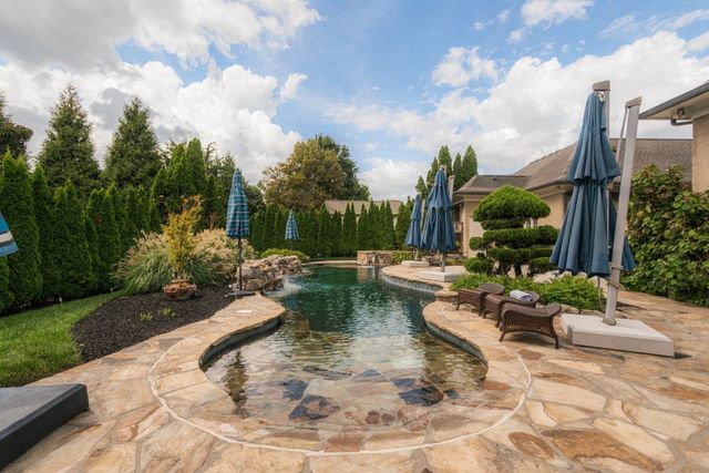 2651 Sporting Hill Bridge Rd, Thompsons Station, TN 37179