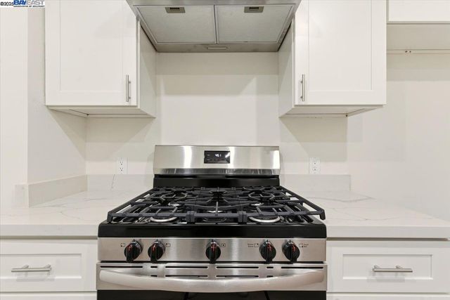 426 Gramercy Pl, Oakland, CA 94603