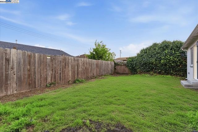 426 Gramercy Pl, Oakland, CA 94603