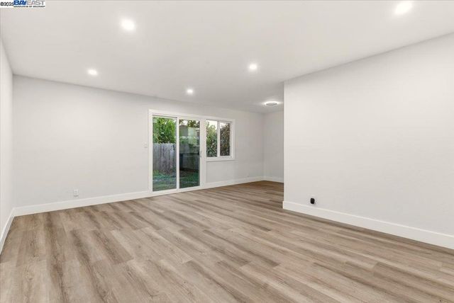 426 Gramercy Pl, Oakland, CA 94603