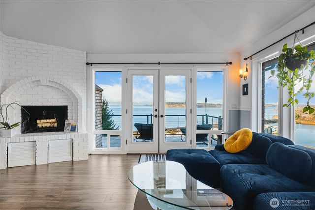 2781 Chambers Point Court, Steilacoom, WA 98388