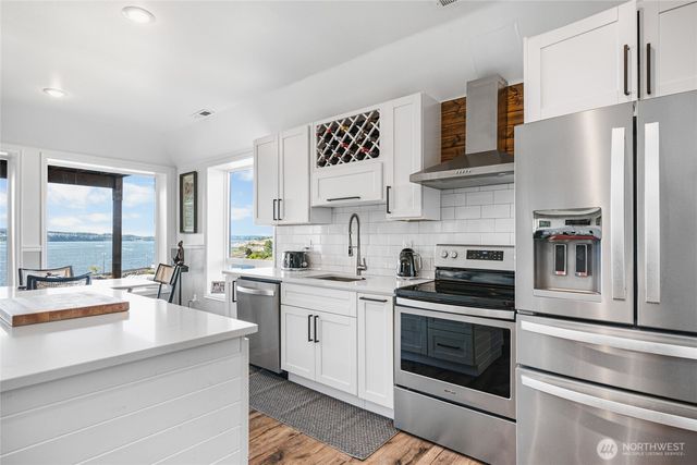 2781 Chambers Point Court, Steilacoom, WA 98388