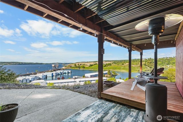 2781 Chambers Point Court, Steilacoom, WA 98388