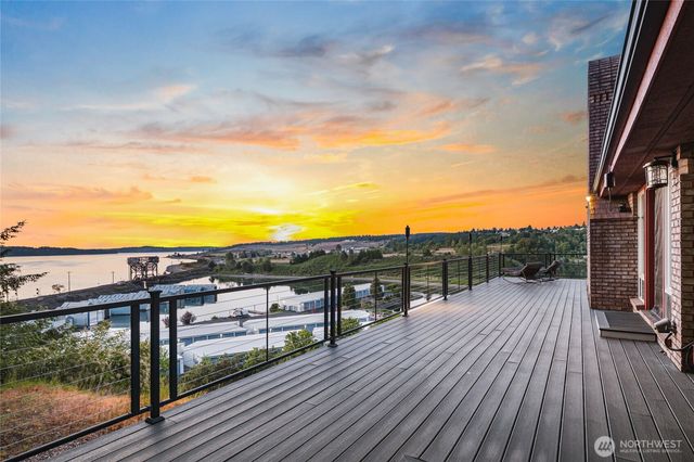 2781 Chambers Point Court, Steilacoom, WA 98388