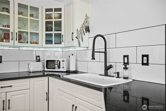 2781 Chambers Point Court, Steilacoom, WA 98388