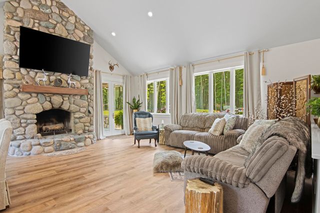 8986 Alden Meadows, Alden, MI 49612