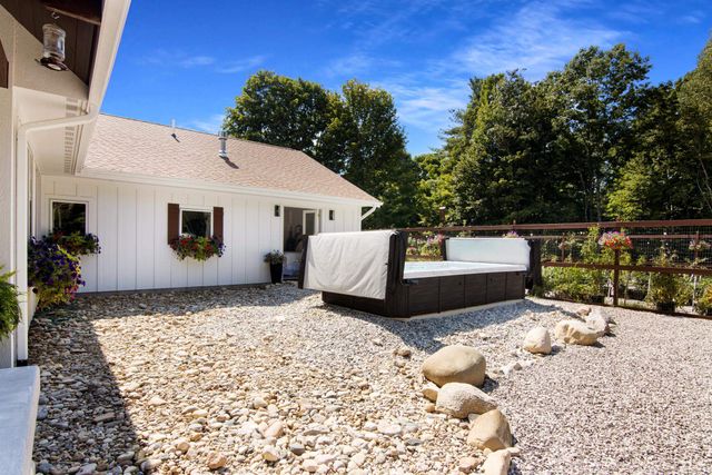 8986 Alden Meadows, Alden, MI 49612