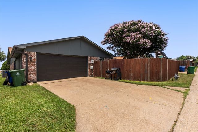 2004 White Ash Road, Carrollton, TX 75007