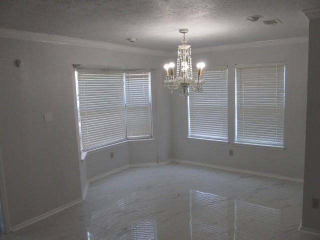 606 Pinebrook Lane, Baytown, TX 77521