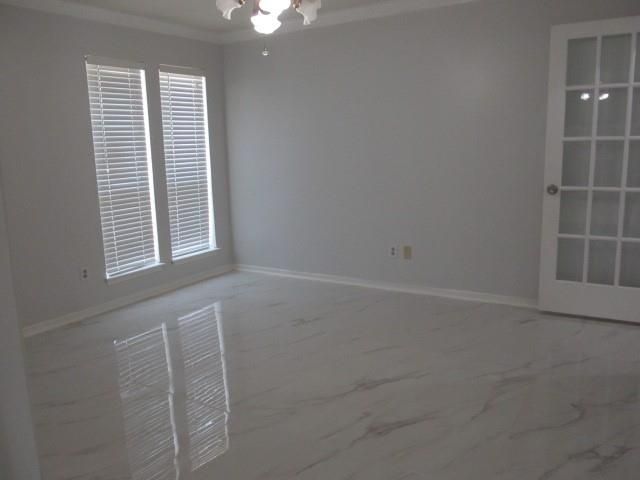 606 Pinebrook Lane, Baytown, TX 77521