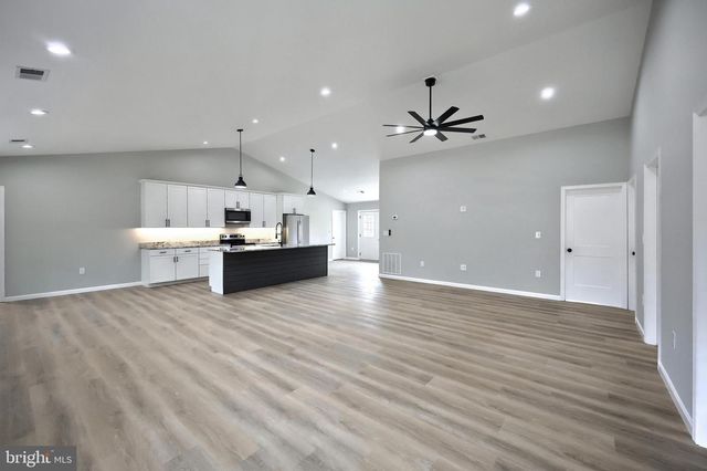 10620 ENFIELD RD, Felton, PA 17322