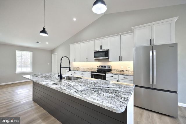 10620 ENFIELD RD, Felton, PA 17322