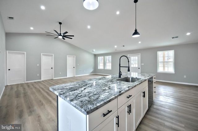 10620 ENFIELD RD, Felton, PA 17322