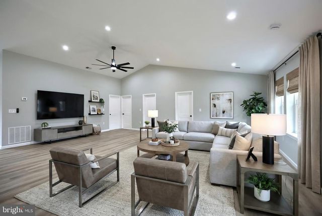 10620 ENFIELD RD, Felton, PA 17322