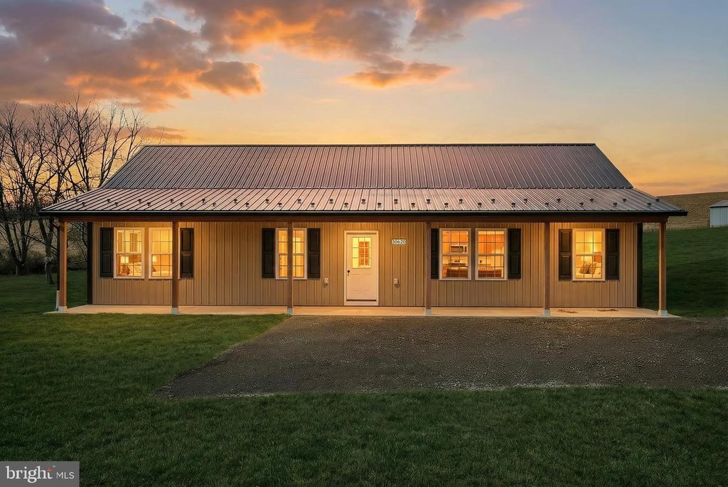 10620 ENFIELD RD, Felton, PA 17322