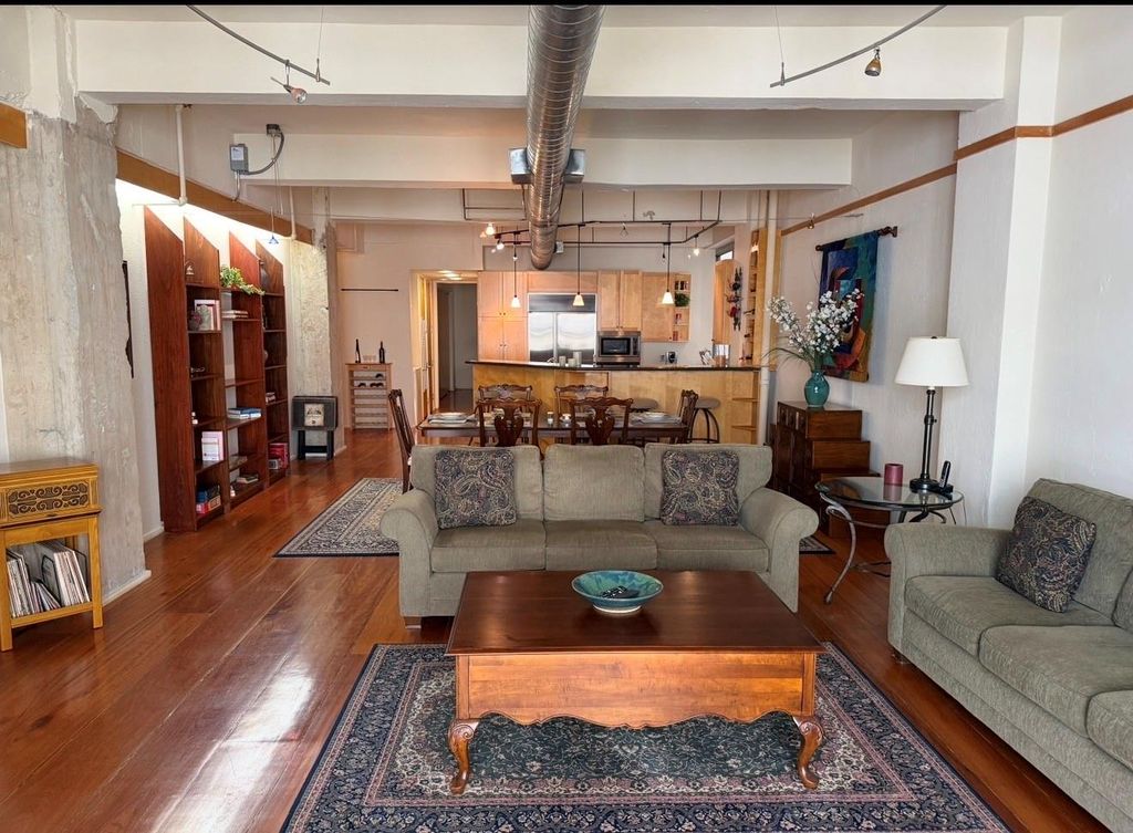 711 Main Street 502, Houston, TX 77002