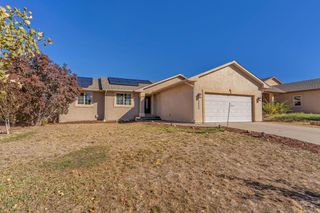 2327 Crestwood Ln, Pueblo, CO 81008