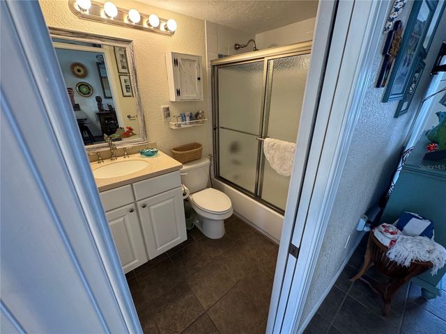 1400 TARPON CENTER DRIVE 206, Venice, FL 34285