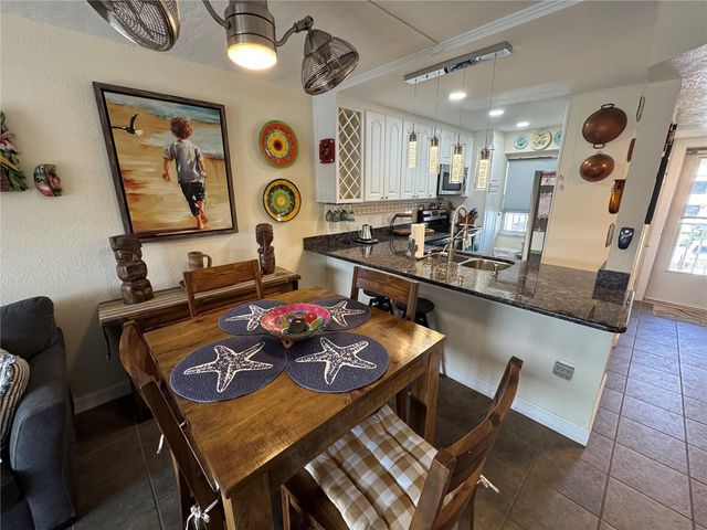 1400 TARPON CENTER DRIVE 206, Venice, FL 34285