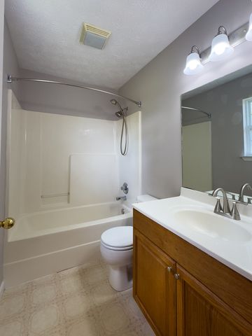 618 Lear Rd, Portland, TN 37148