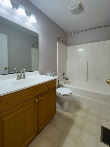 618 Lear Rd, Portland, TN 37148