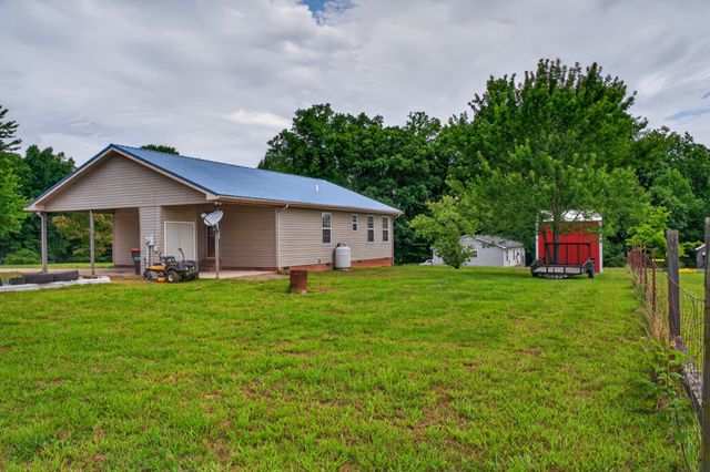 618 Lear Rd, Portland, TN 37148